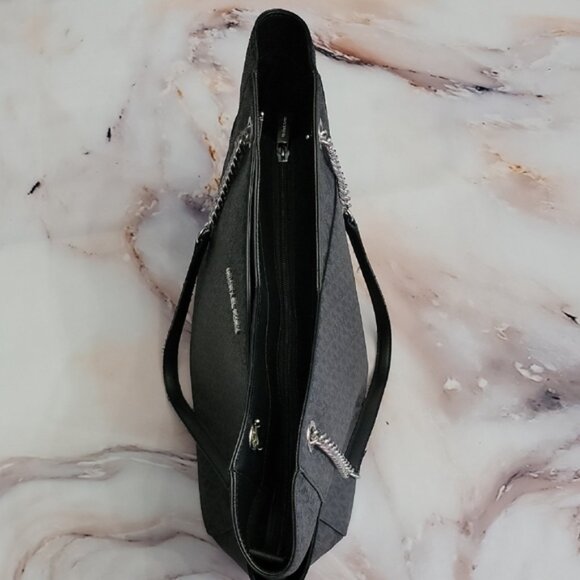 Michael Kors Outlet Jet Set Large Logo Shoulder Bag Color: Black :) - Picture 9 of 17